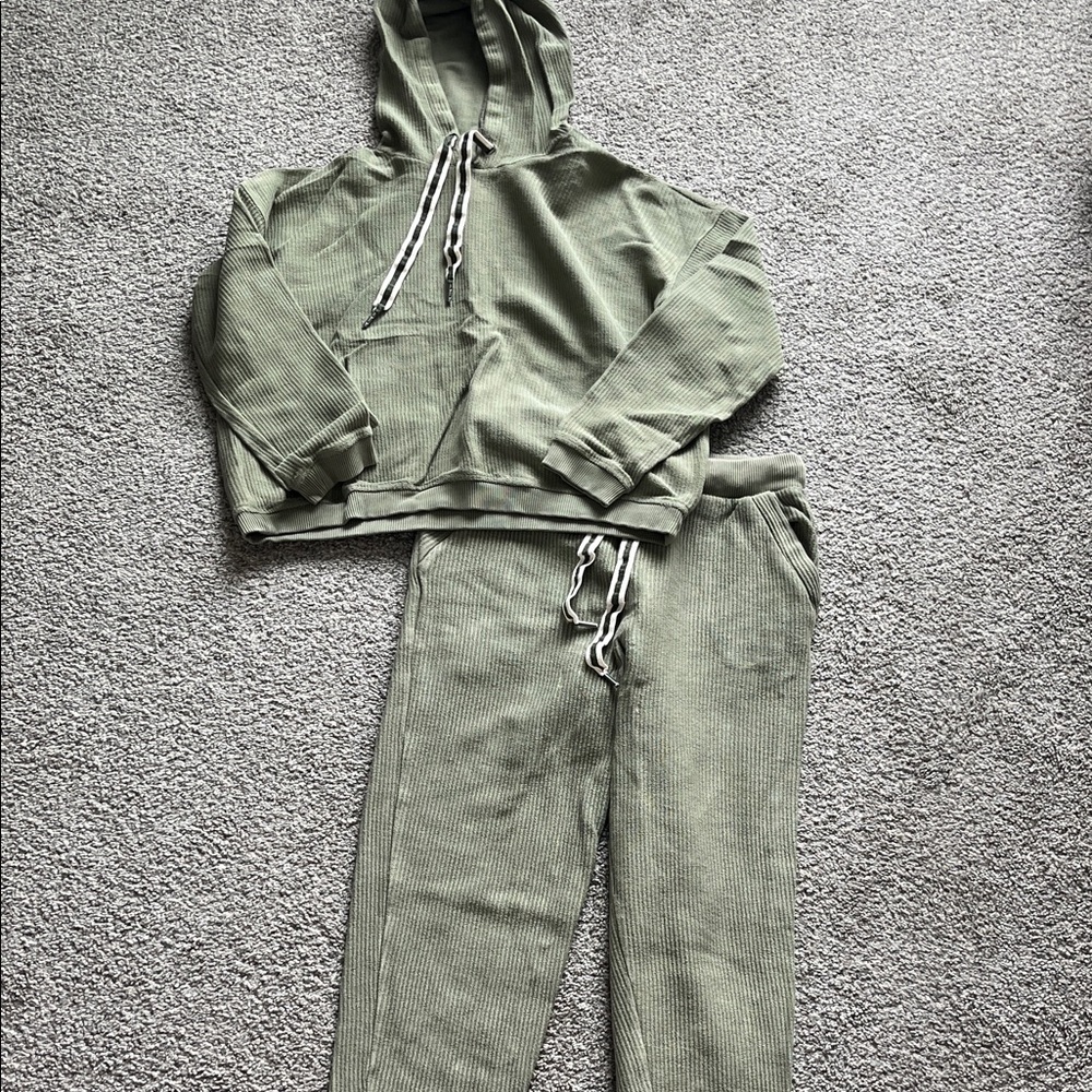 Corded green sweatsuit